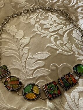 Beautiful Chico’s Silver Link Multi-Colored Belt